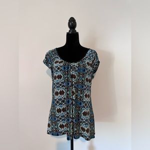 Multi-colored short sleeve blouse